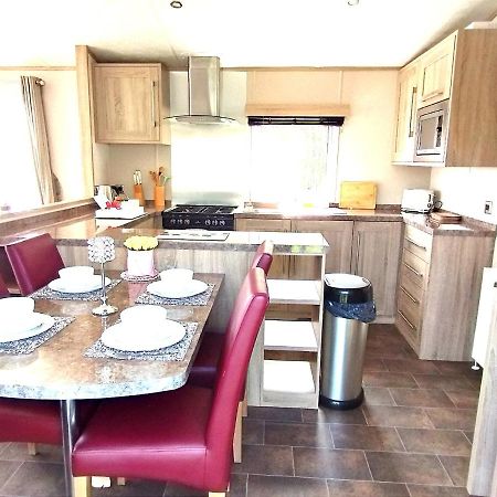 Sand Le Mere Holiday Village Caravan Hire Tunstall  المظهر الخارجي الصورة